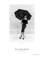 umbrella portrait in black portrait photography