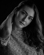 Model: Linsey Barclay