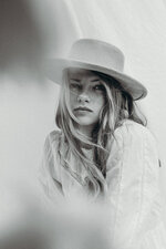 Hat and Hazy Light
