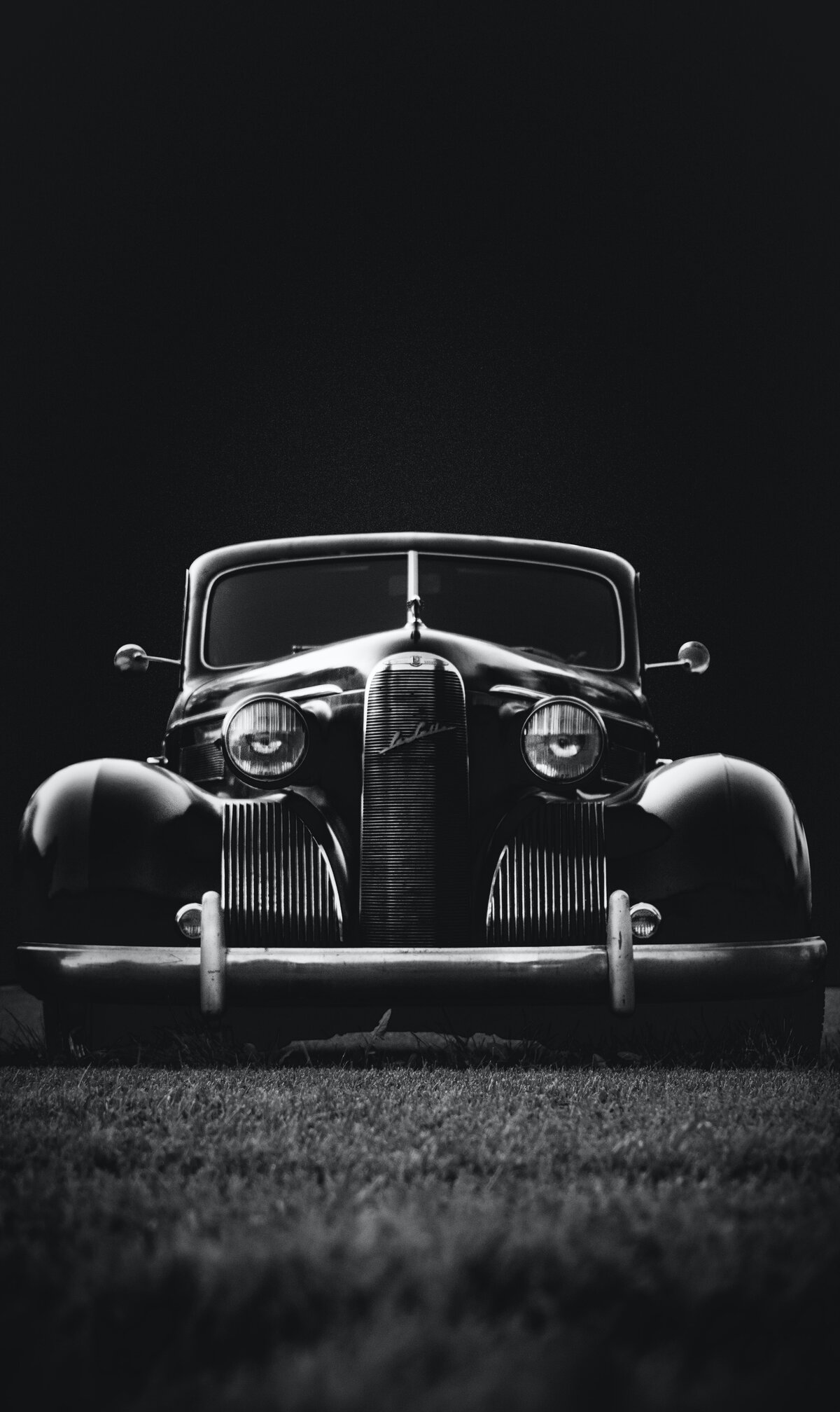 Vintage Sedan Grille